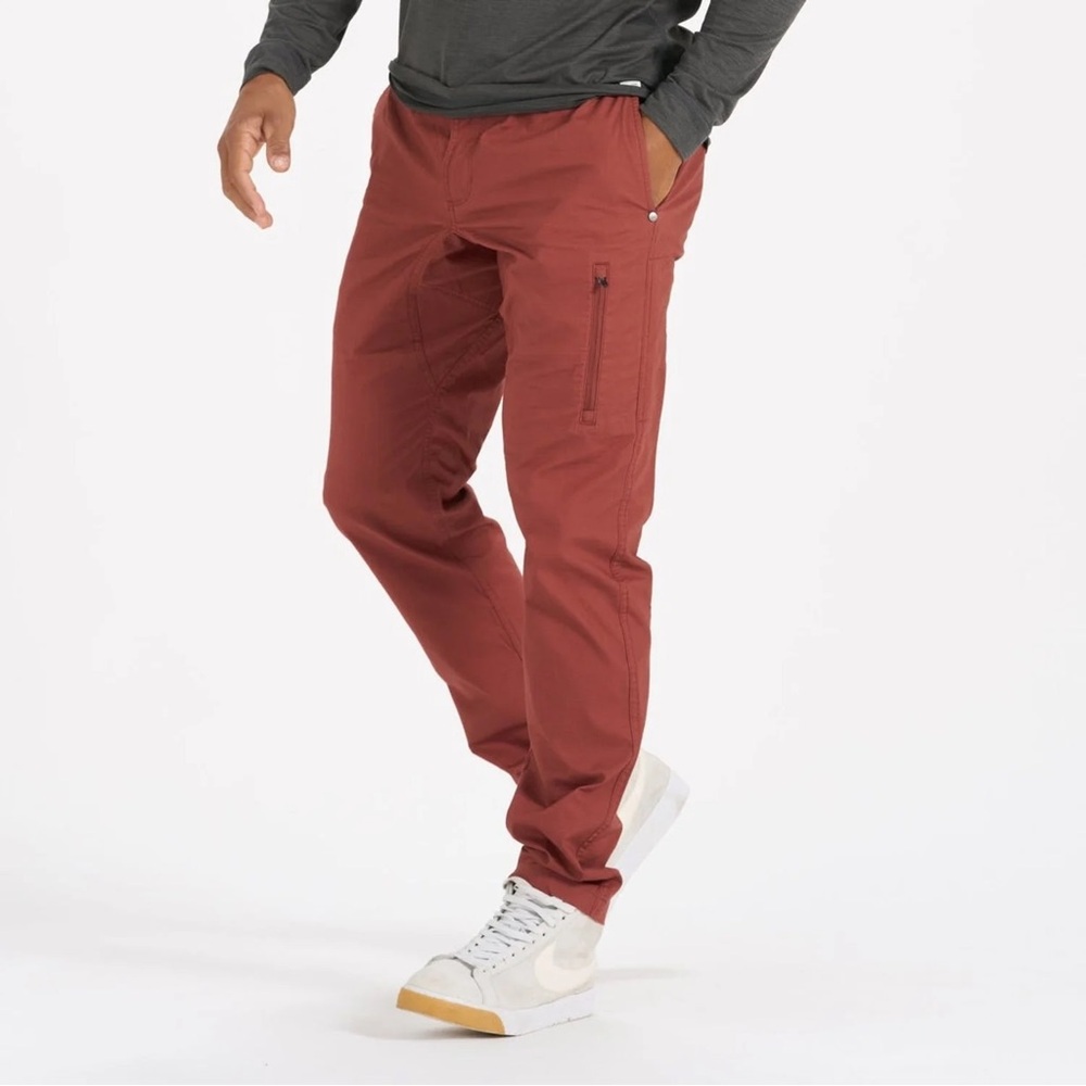 Vuori Men’s Ripstop Climber Pant in Red Clay NWT